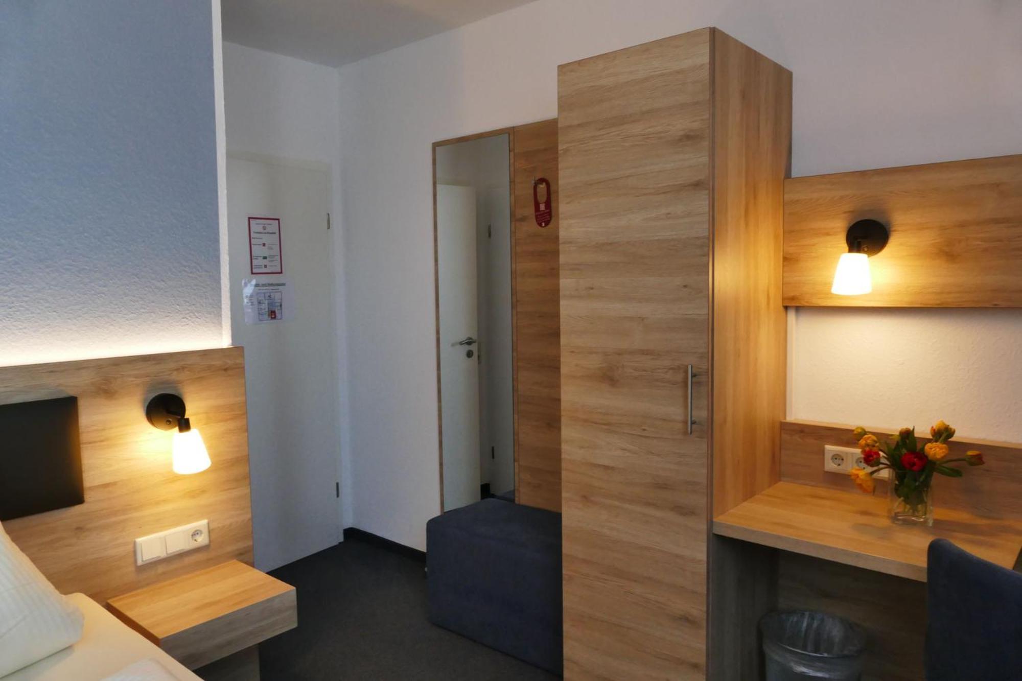 Hasi'S Hotel Grafing bei Muenchen ภายนอก รูปภาพ