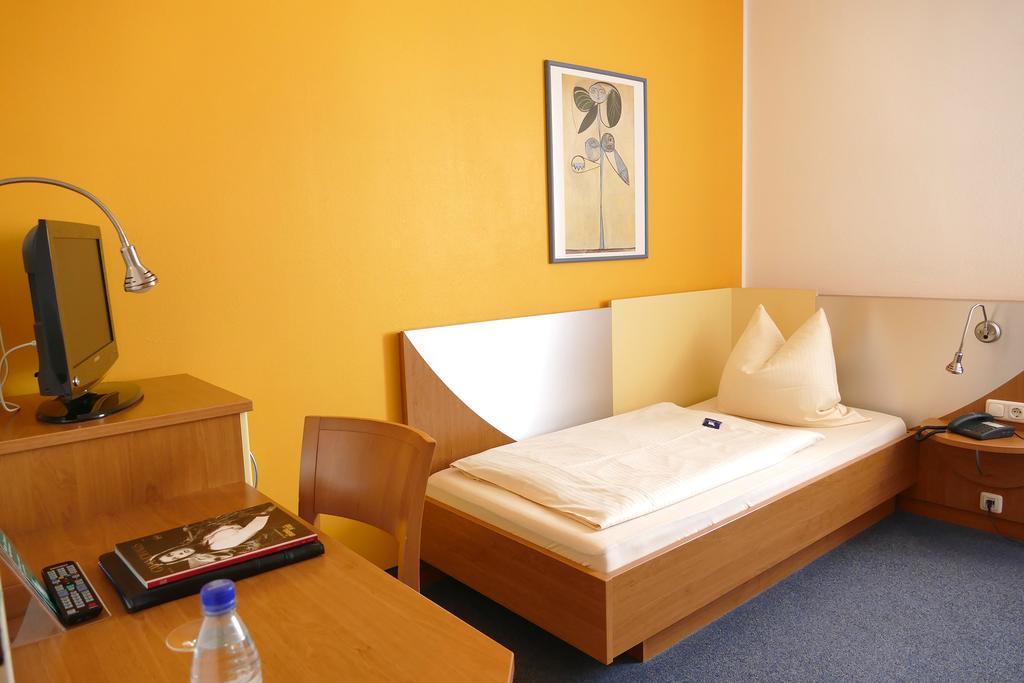 Hasi'S Hotel Grafing bei Muenchen ภายนอก รูปภาพ