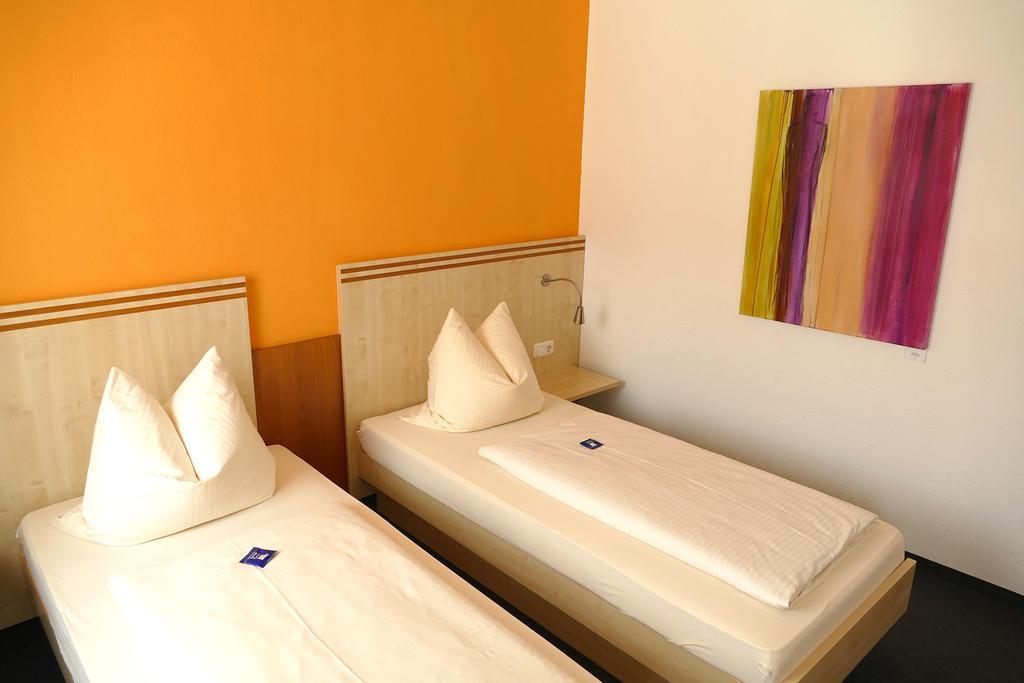 Hasi'S Hotel Grafing bei Muenchen ภายนอก รูปภาพ